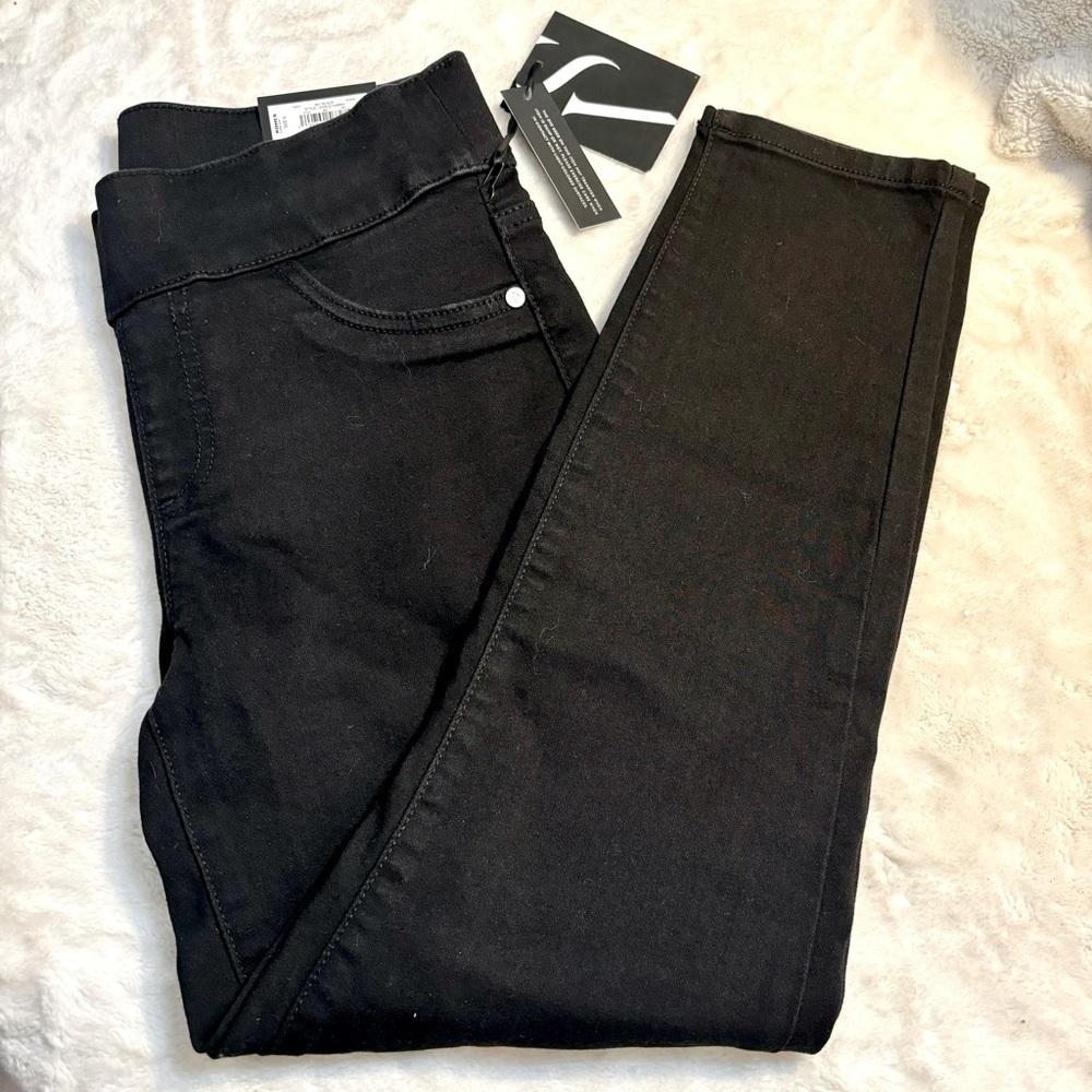 NWT Simply Vera Jegging Capri Pants Size 6 Slimming Stretch Jeans MidRise Black